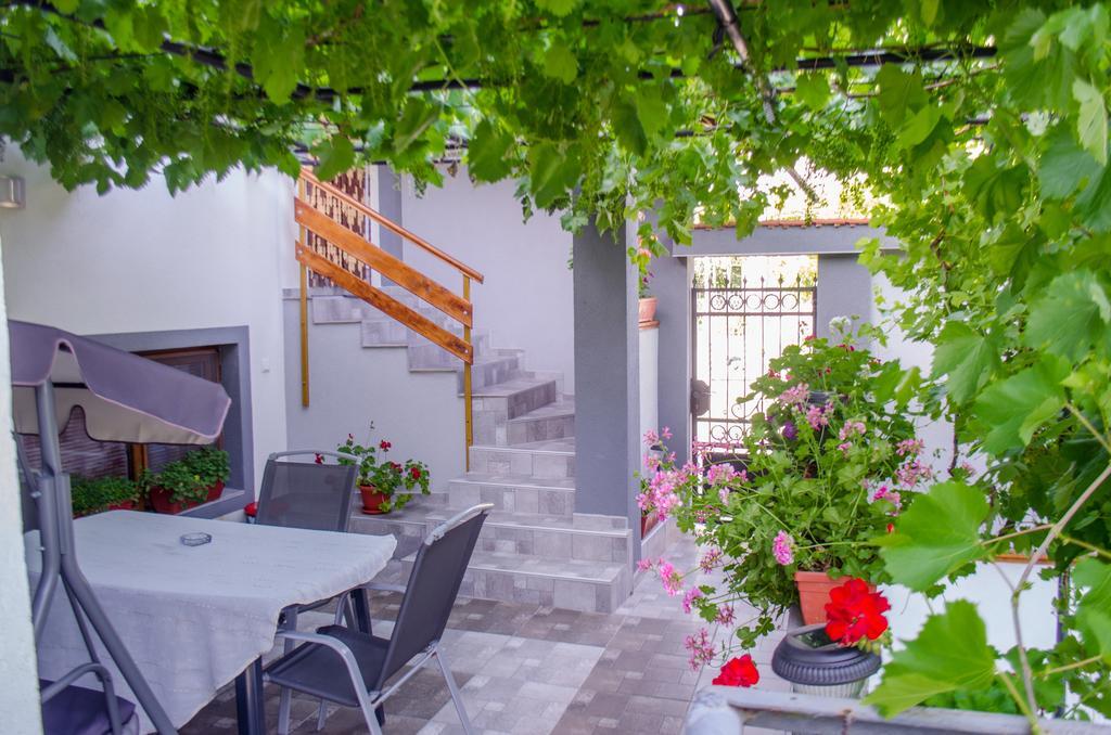 Guesthouse Juli Sapareva Banya Exterior foto